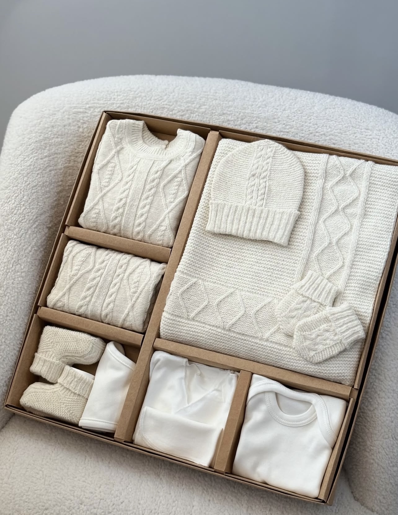 100% Natural Wool Unisex 10-Pieces Hospital Set