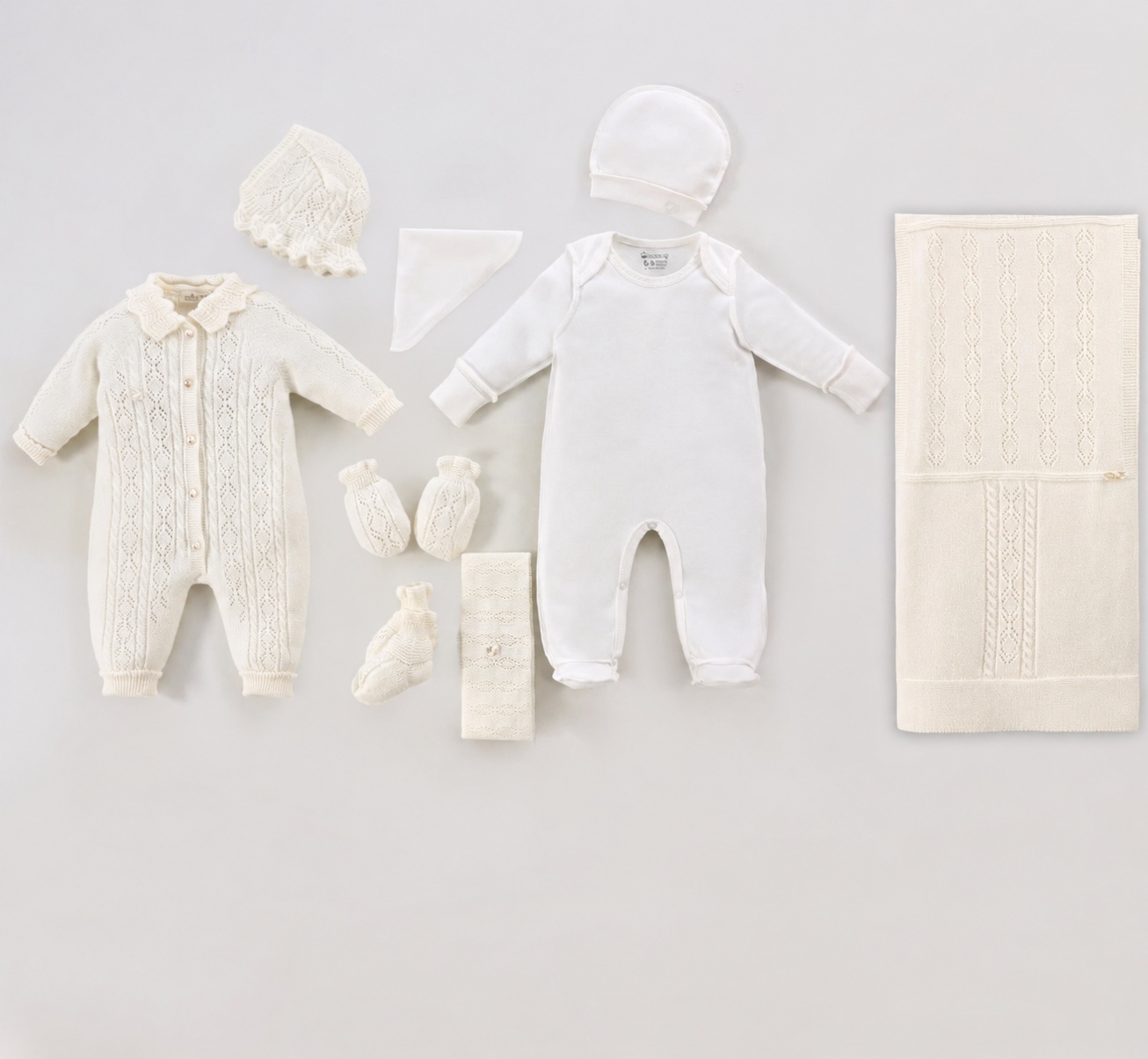 Spanish Design 100% Natural Wool 9 Pieces Hospital Set